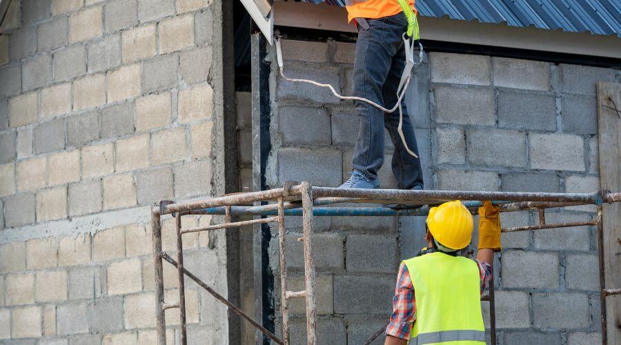 Professional gutter cleaning in Clio, MI